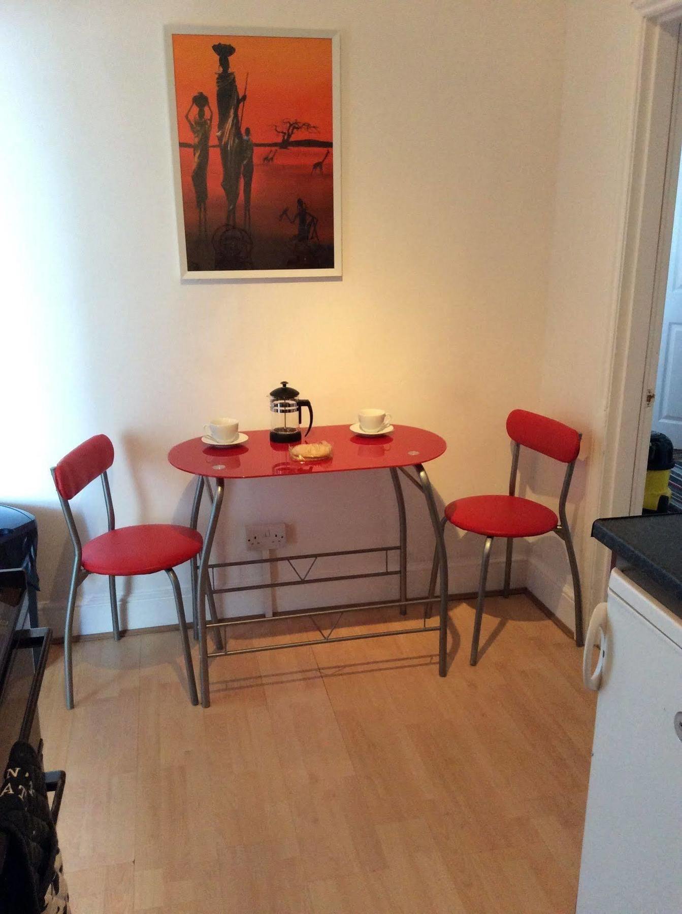 F3 2 Bedroomed Town House - Free Parking - Super 150 Mbps Wifi Near Gavin N Stacey Film House - 1 Free Dog Allowed Barry Eksteriør bilde
